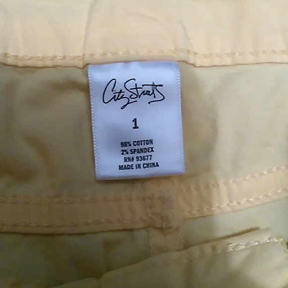 Shorts - Picture 2 of 3